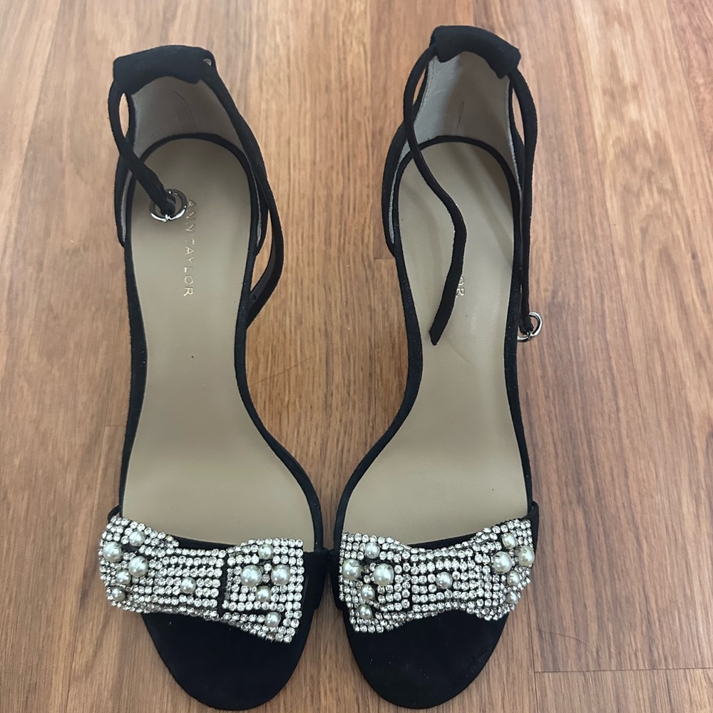 Ann Taylor Black High Heels with Silver Crystal Bows Size 7